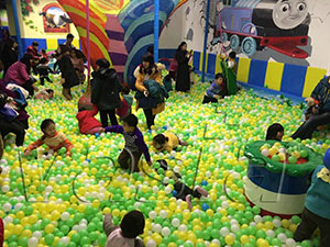 ملعب داخلي للأطفال