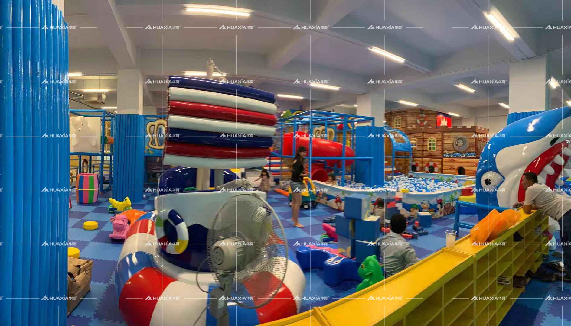 حالة ملعب داخلي ناعم على طراز Priate في كمبوديا