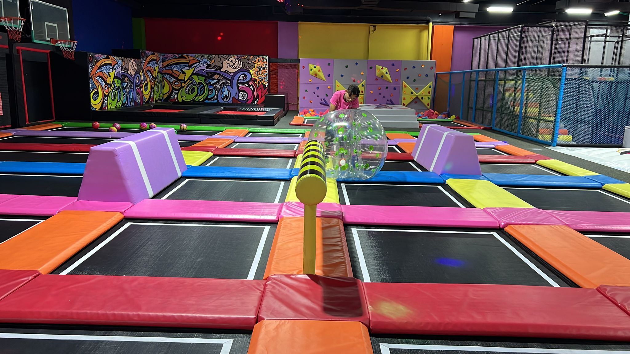 حديقة الترامبولين L02