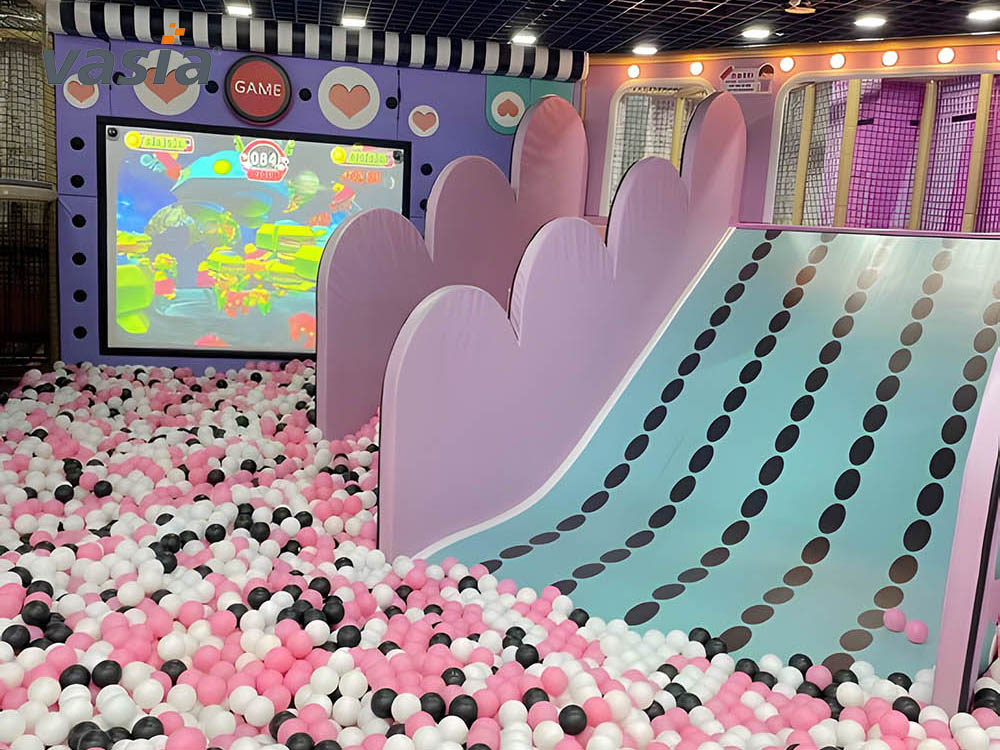  ملعب داخلي M0027