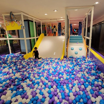 الانتهاء من إنشاء ملعب للأطفال بمساحة 700² في نيويورك بالولايات المتحدة الأمريكية